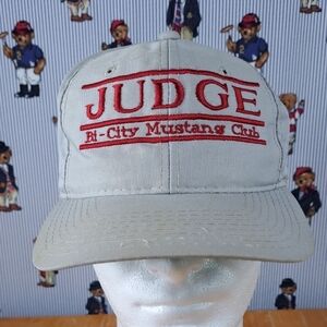 Vintage 90s Mustang Club Judge stitched lettering grey & red snapback hat cap